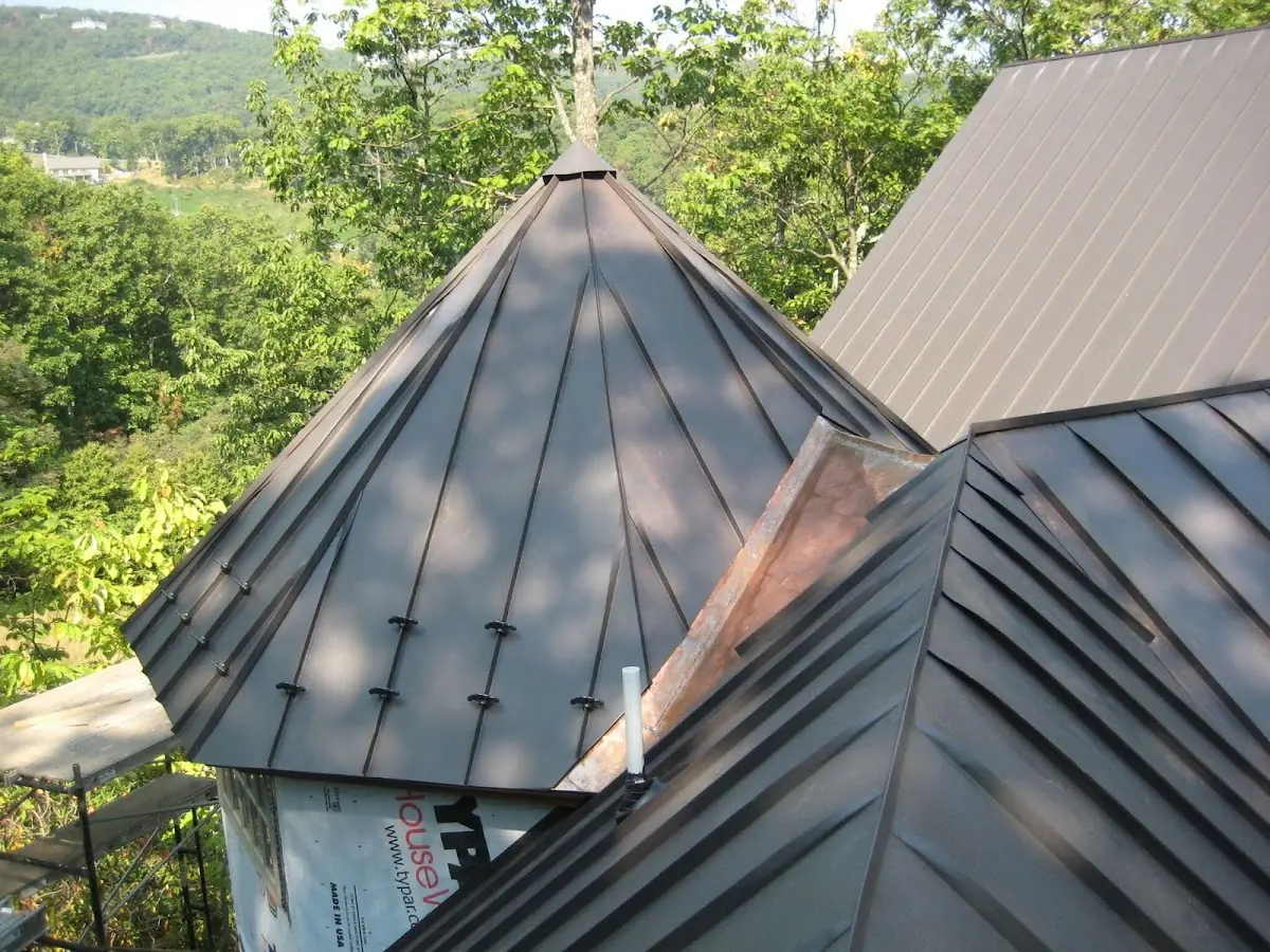Professional Roof Tarp Installation by Craftsman Roofing in Belle Cone Gardens
